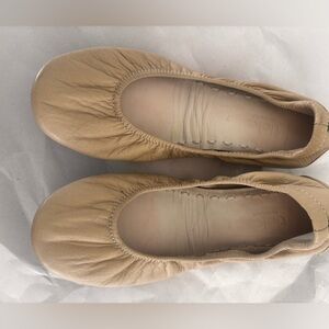 Tieks size 7 beige